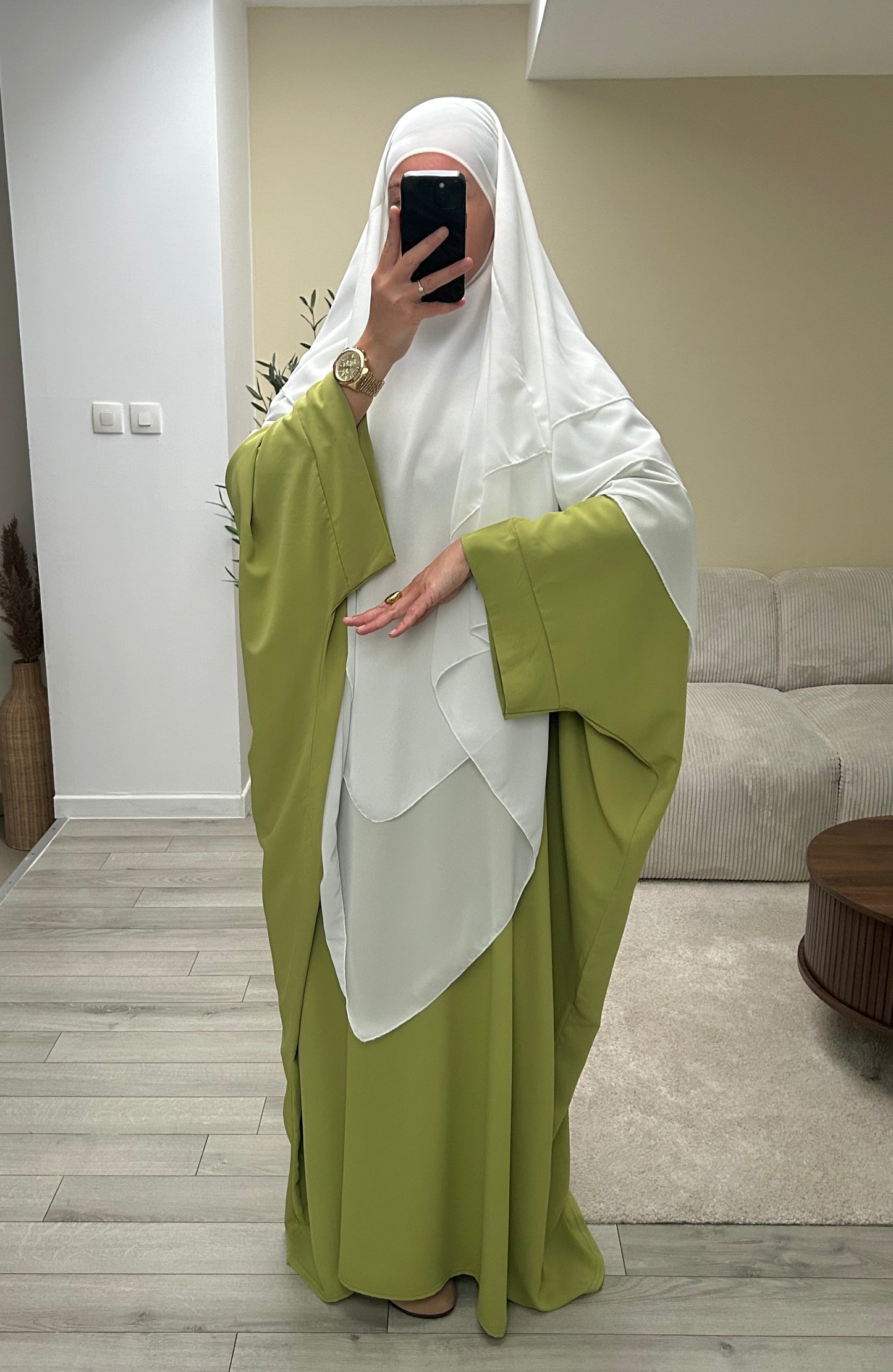 Abaya saoudienne Dina