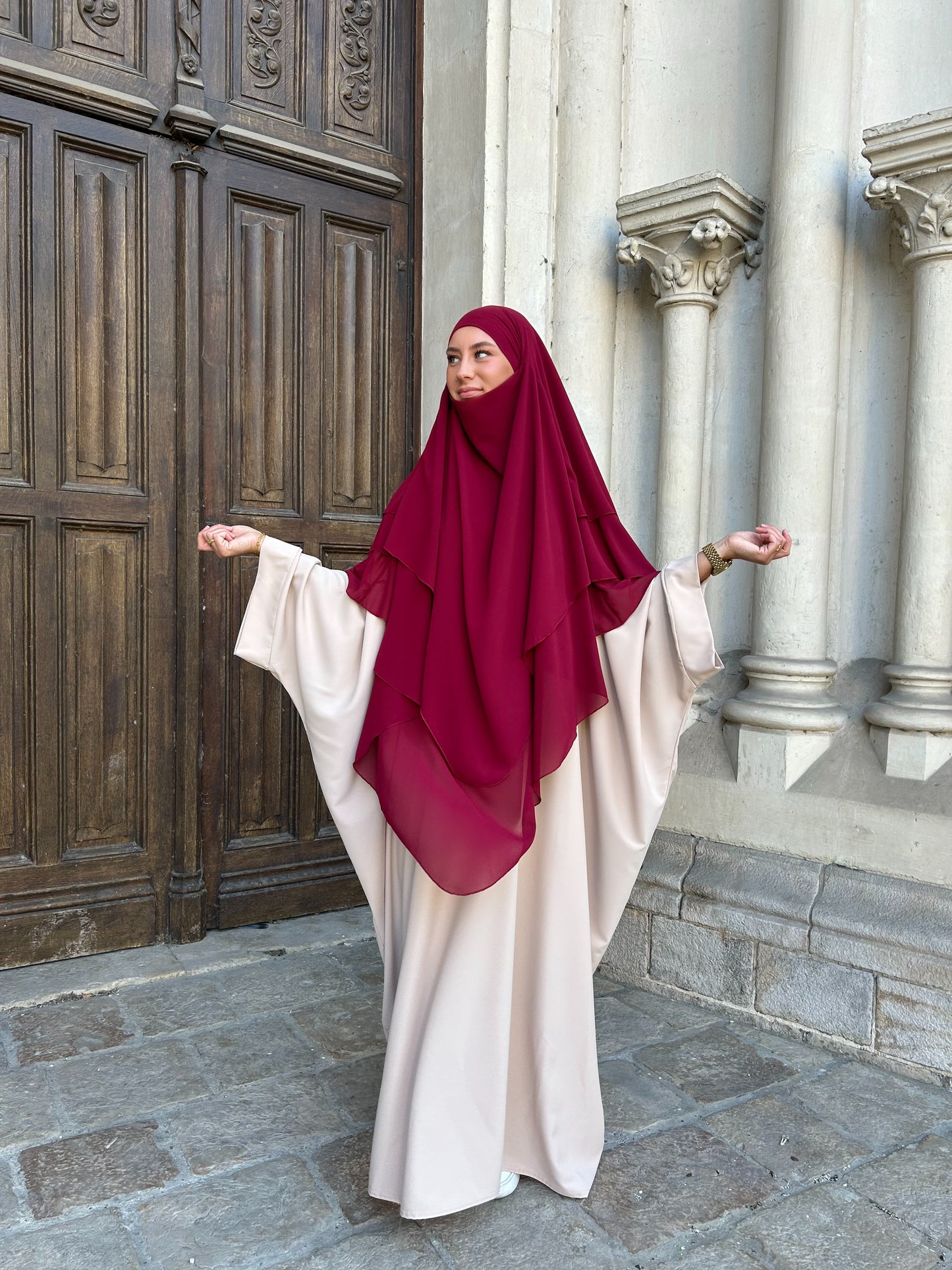 Abaya saoudienne Dina