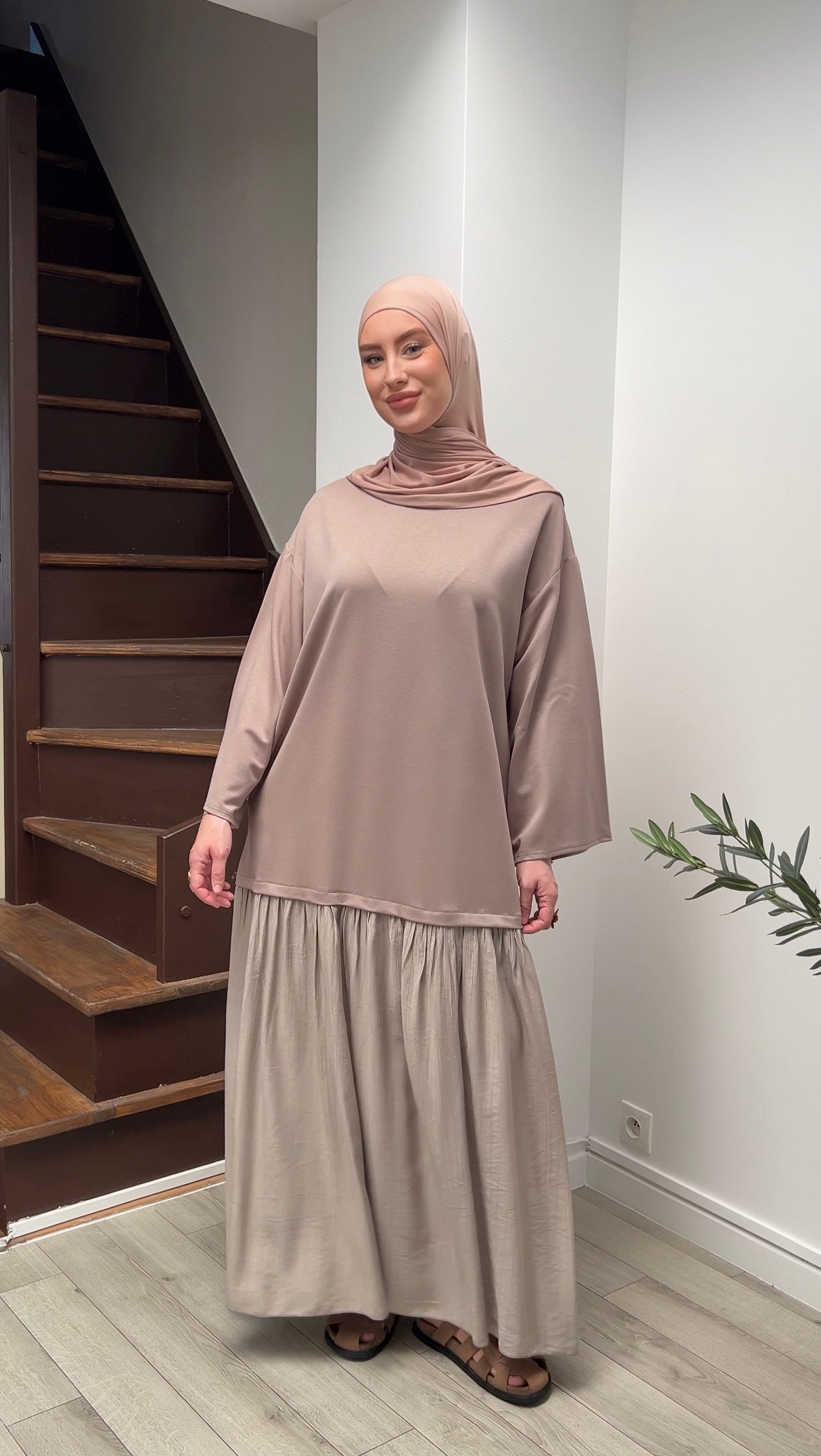 La abaya comfy taupe